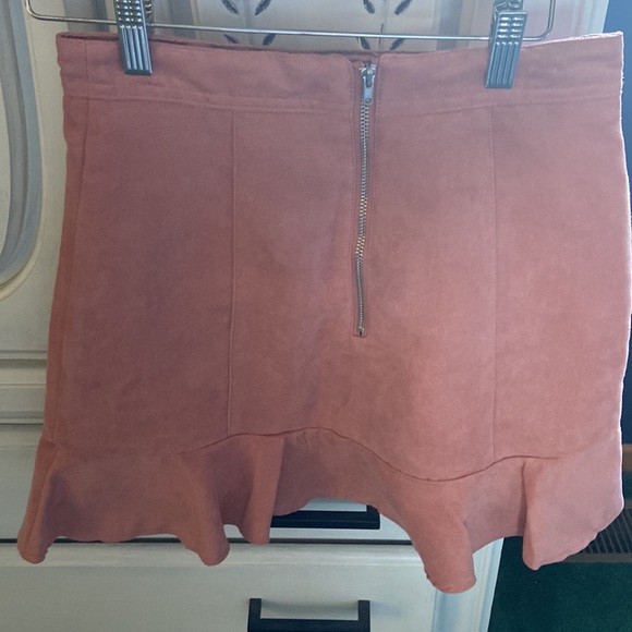 H&M suede mini skirt with ruffle - Picture 2 of 3
